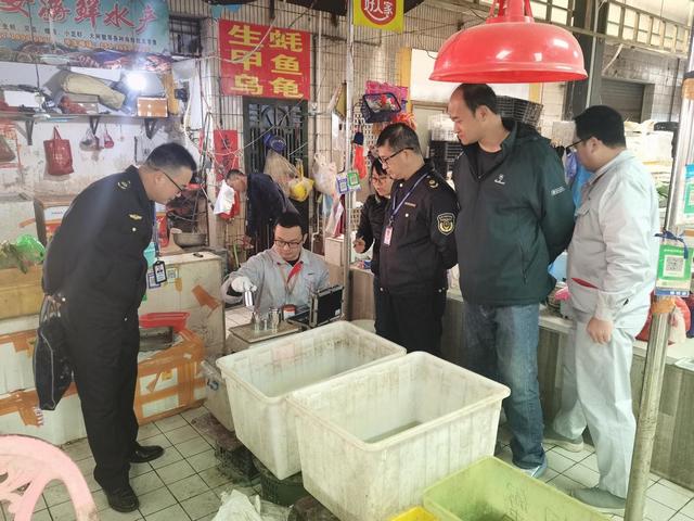 12.30電子計(jì)價(jià)秤市場(chǎng)秩序?qū)ｍ?xiàng)整治行動(dòng)2.jpg